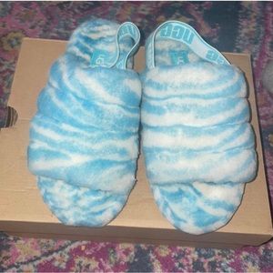 UGG Fluff Slides